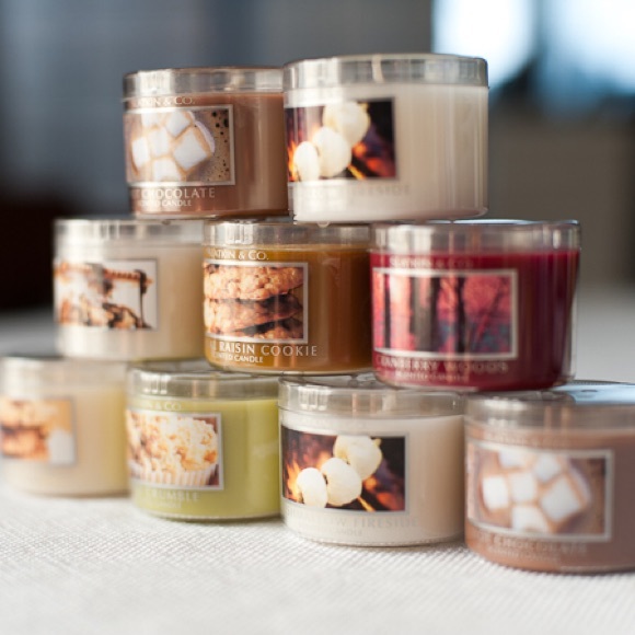 Candle & Sheet Mask Bath & Body Works Spa Gift Bag - Picture 3 of 6